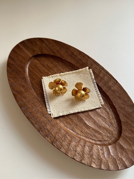 Vintage Gold Flower Stud Earrings,Lumivault.
