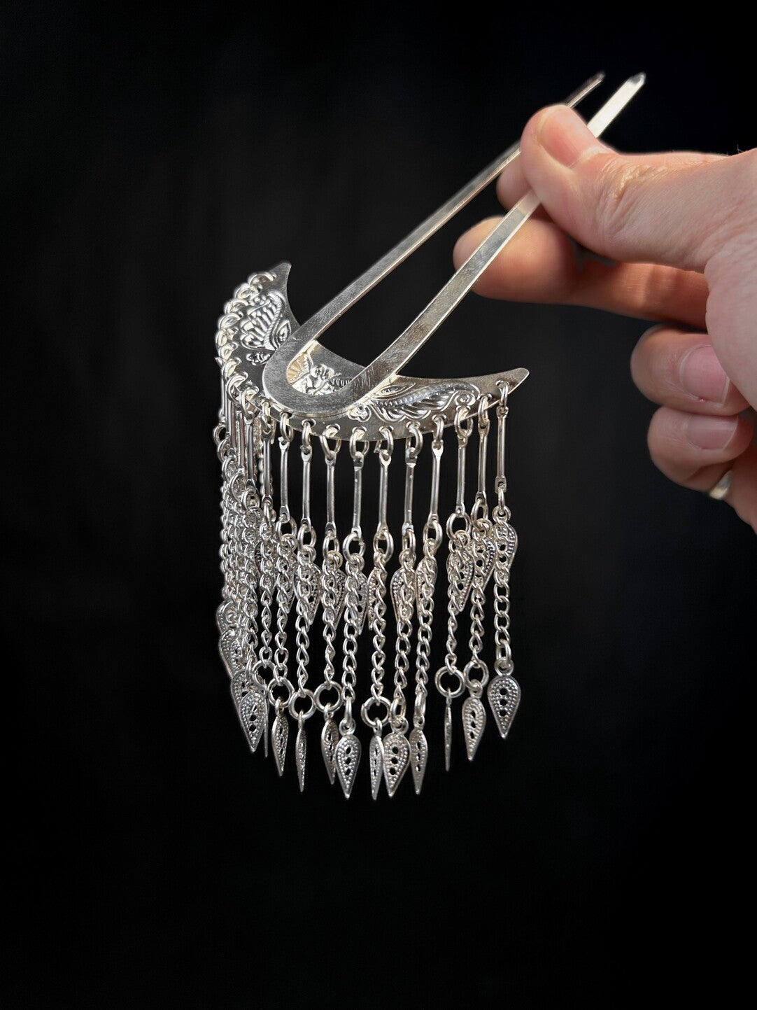 Crescent Cascade Hairpin