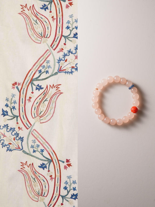 Chinoiserie  Vanilla South Red Agate Bracelet - Lumivault