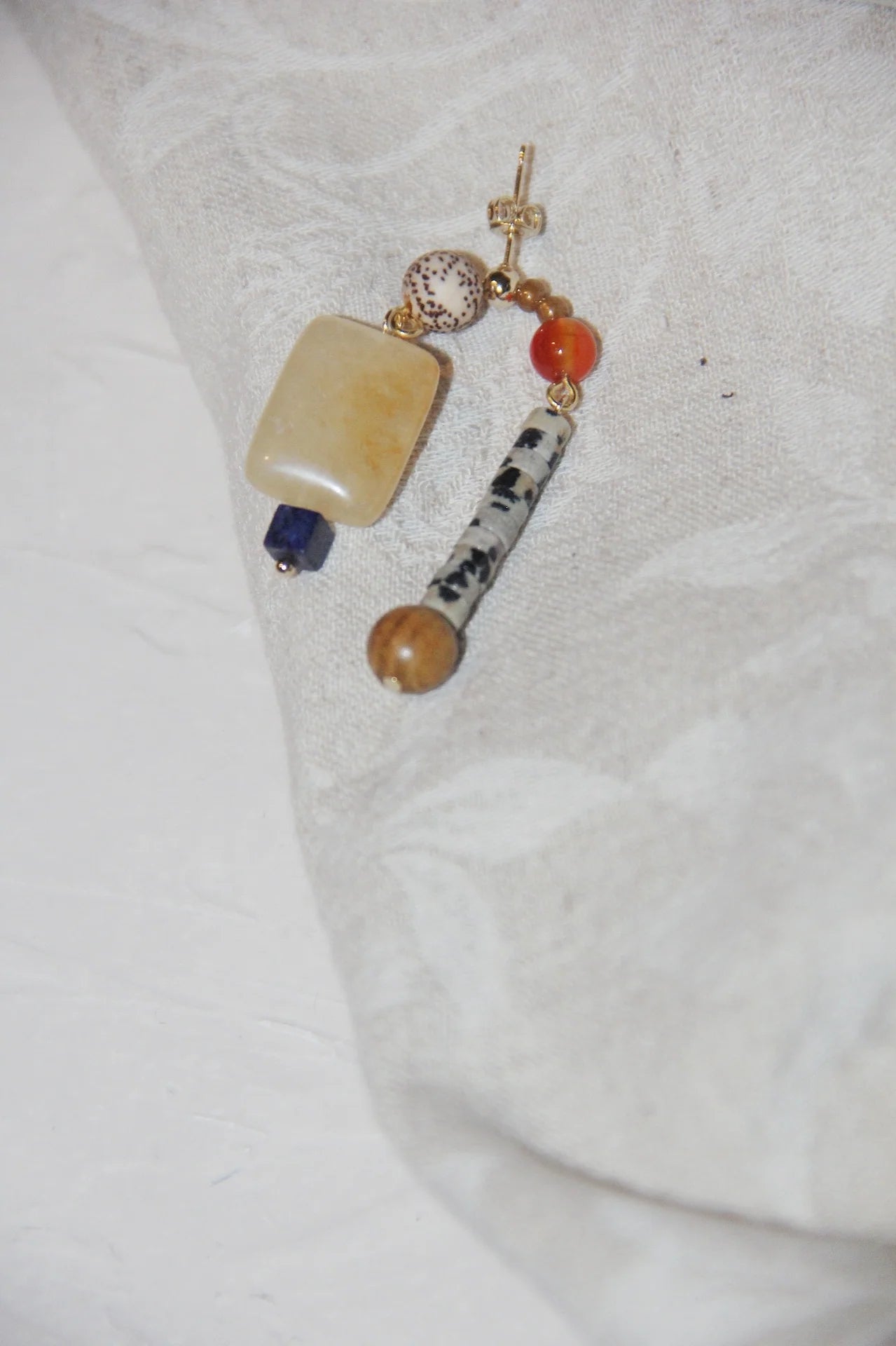 Chinoiserie Natural Sandalwood Asymmetric Blue Earrings
