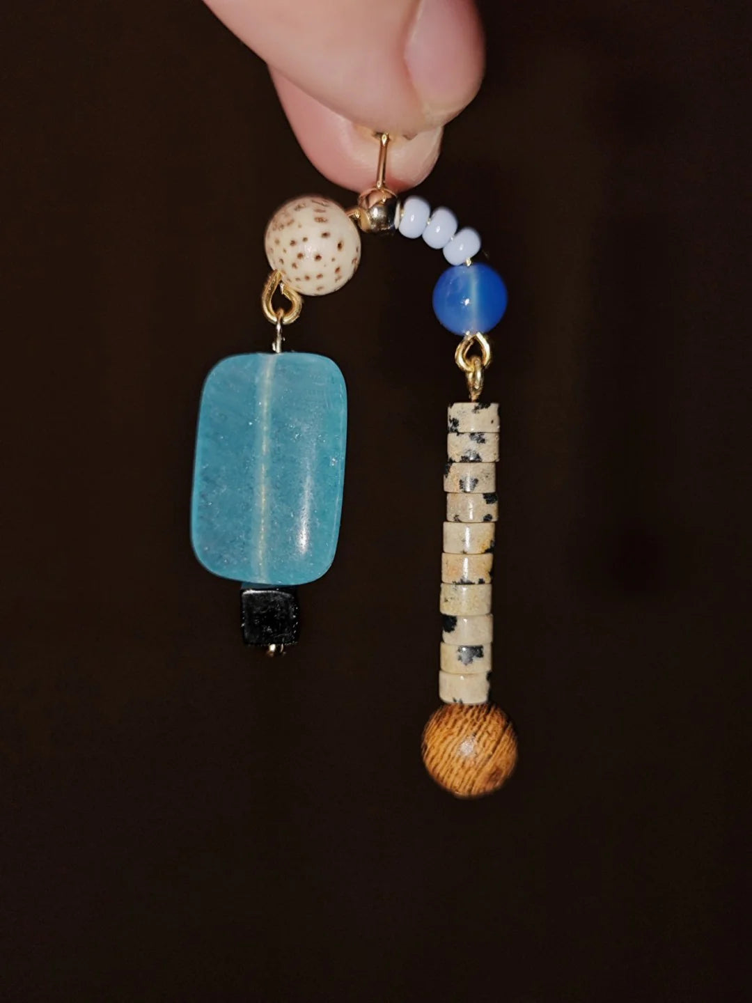 Chinoiserie Natural Sandalwood Asymmetric Blue Earrings