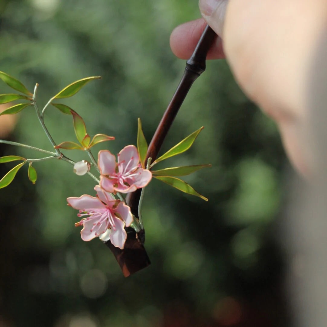 「Chinoiserie」Peaches Blossom Bamboo Leaf Hairpin - Lumivault
