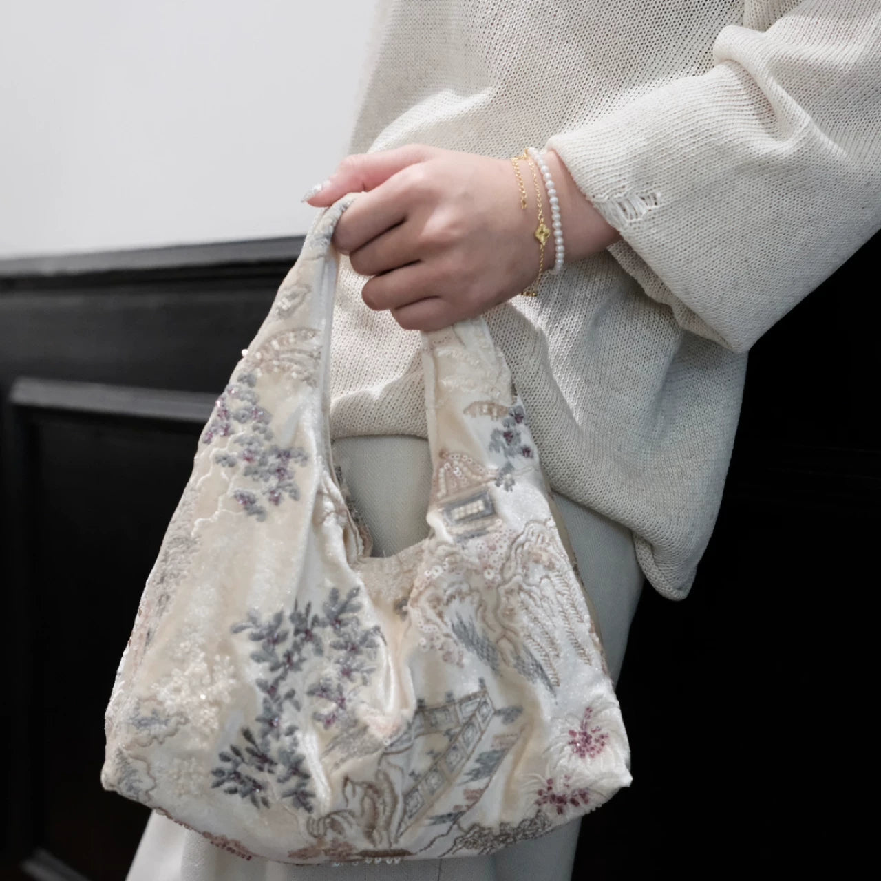 Chinoiserie Botanic Embroidery Beaded Hobo Bag - Lumivault