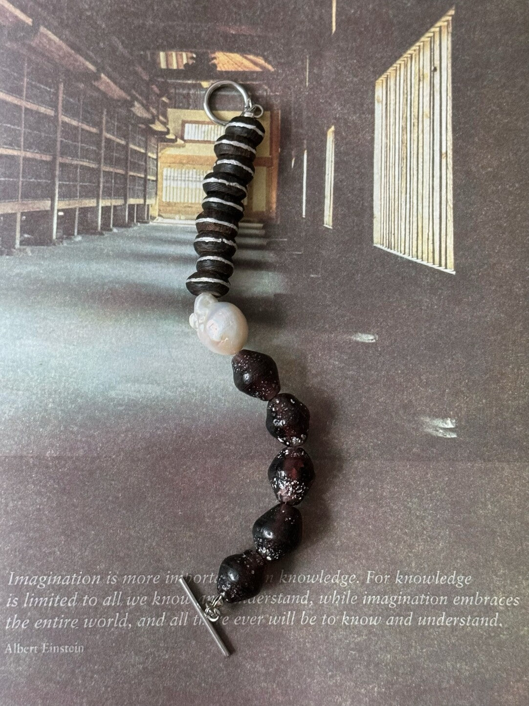 Pharpha Vintage Glass Ebony Pearl Bracelet - Lumivault