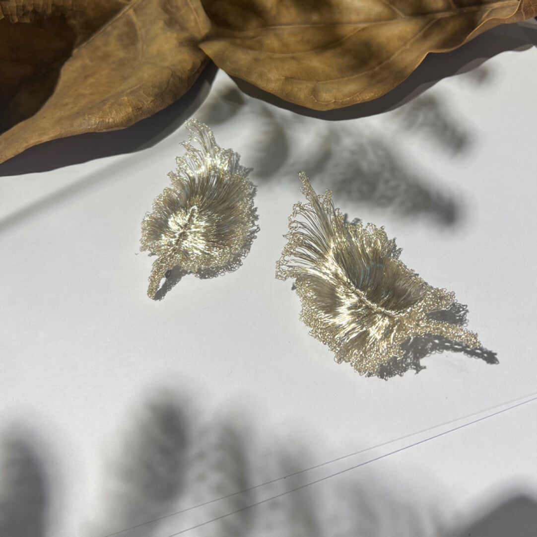 Retro Metal Woven Feather Brooch