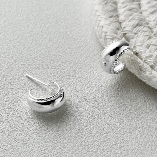 C-Shaped Polished Silver Earrings - Lumivault
