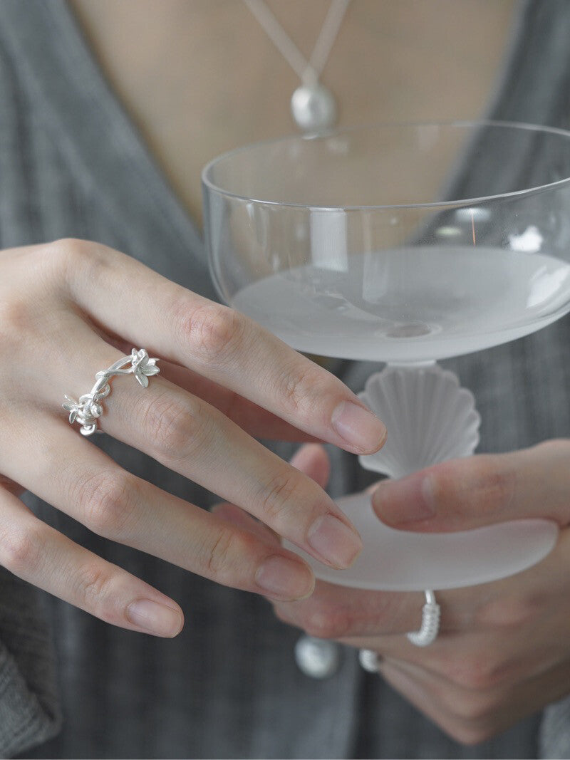 Vine Flower Silver Ring - Lumivault