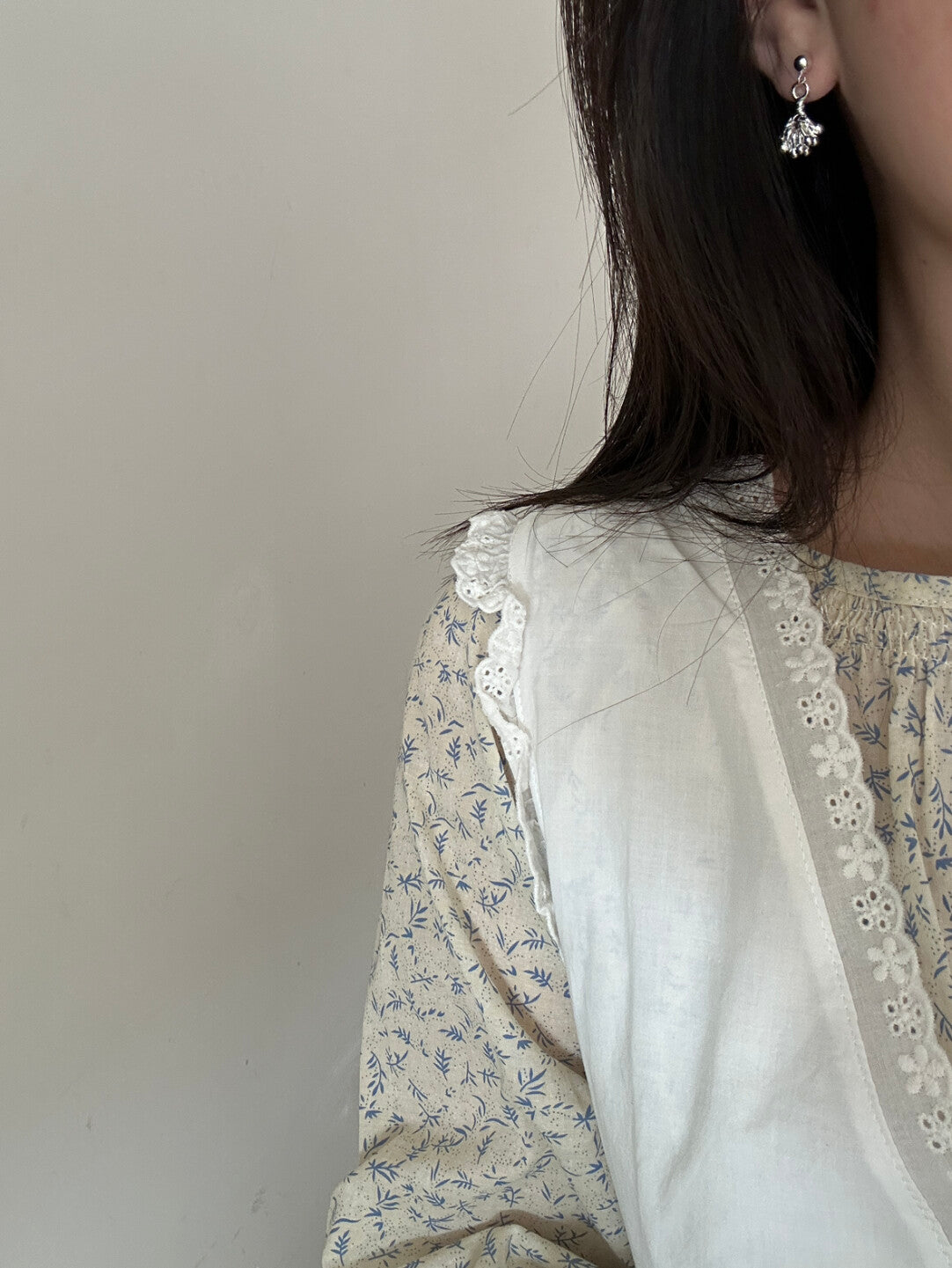 White Mist Flower Silver Earrings - Lumivault