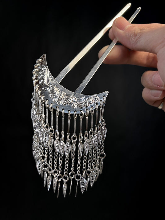 Crescent Cascade Hairpin