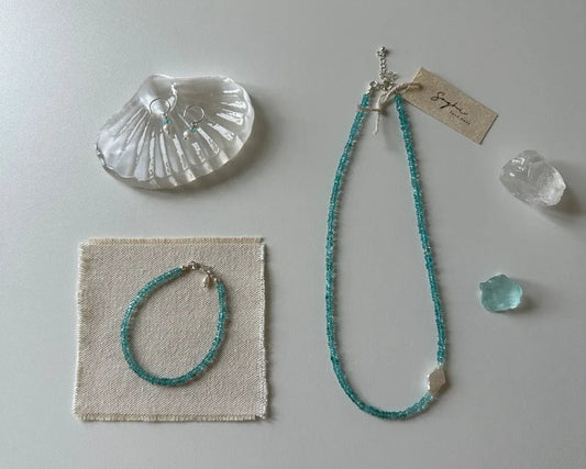 How to Style Jewelry for Summer Outfits