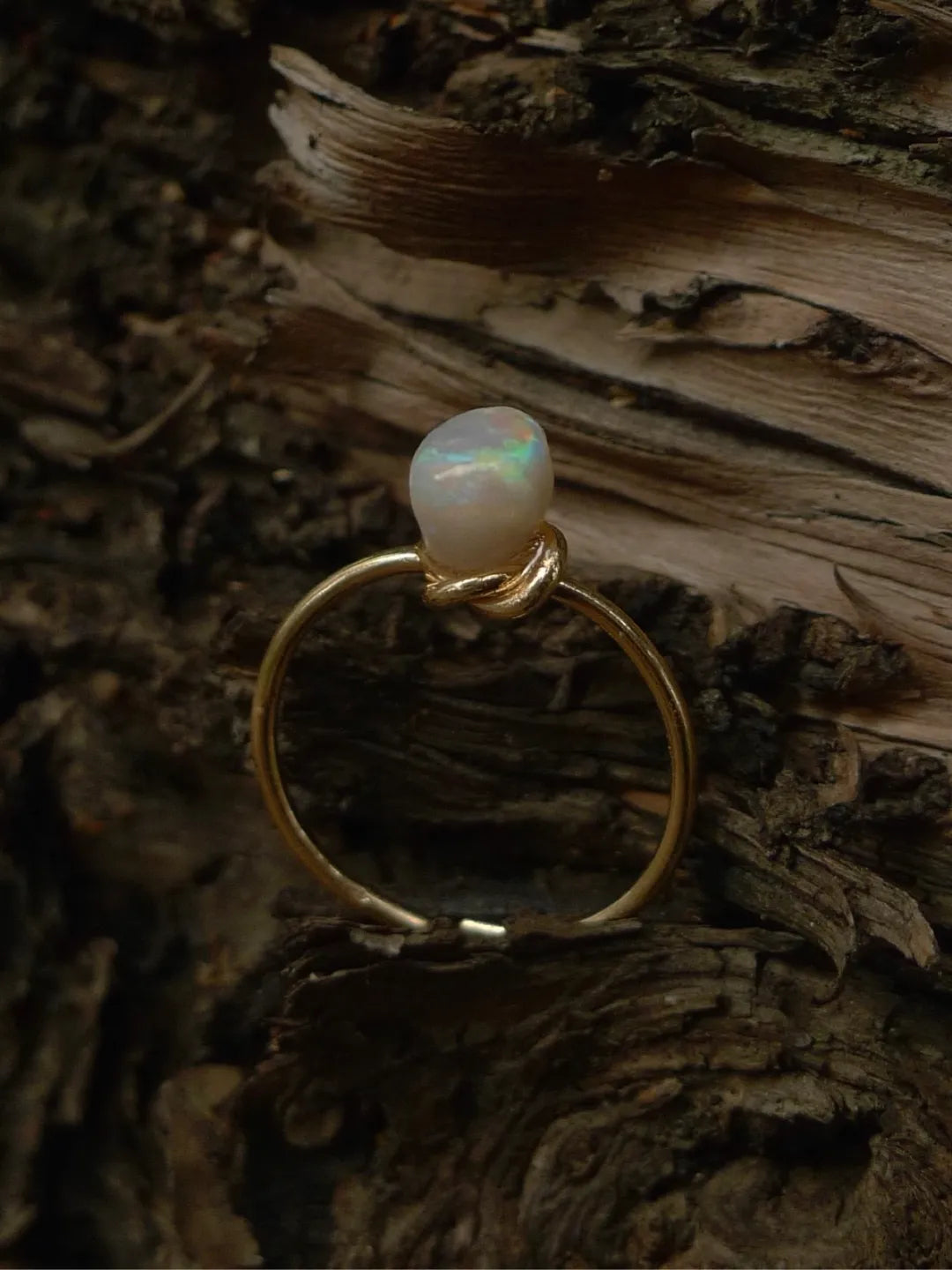 Luminous Secret Opal Acrylic Ring | GL29II - Lumivault