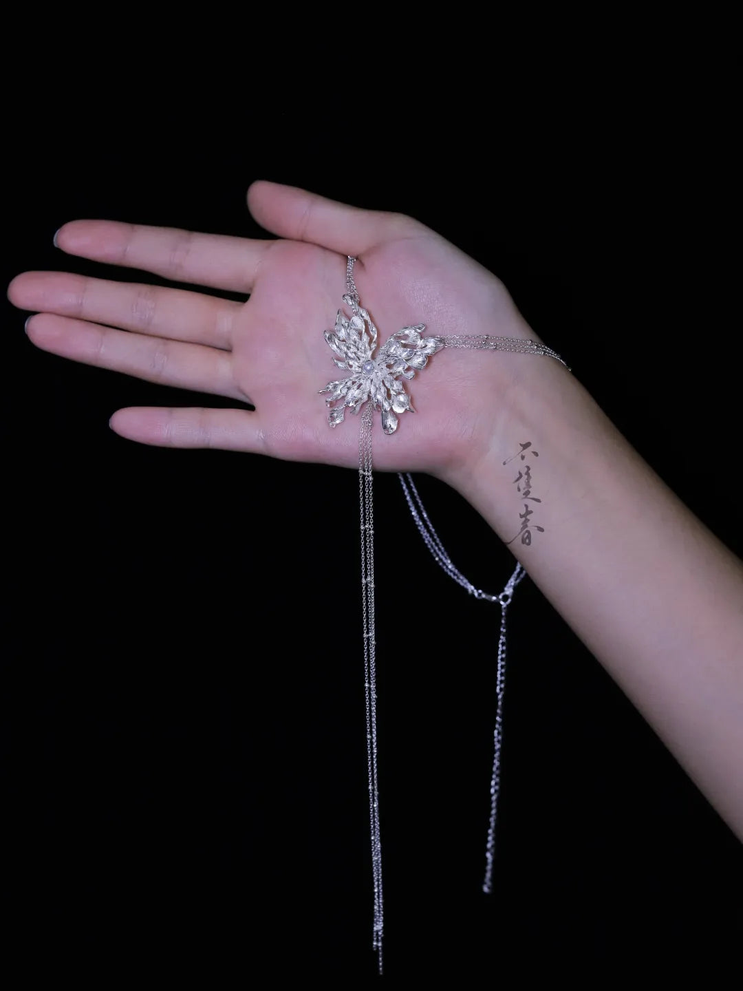 Spiral Pearl Butterfly Sterling Silver Sweater Necklace | US1026DX