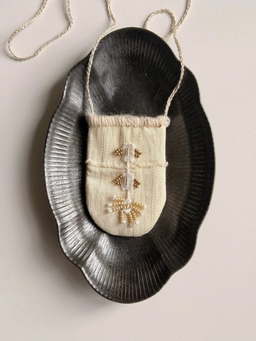 Embroidered Mini Pouch Necklace | GL17HE - Lumivault
