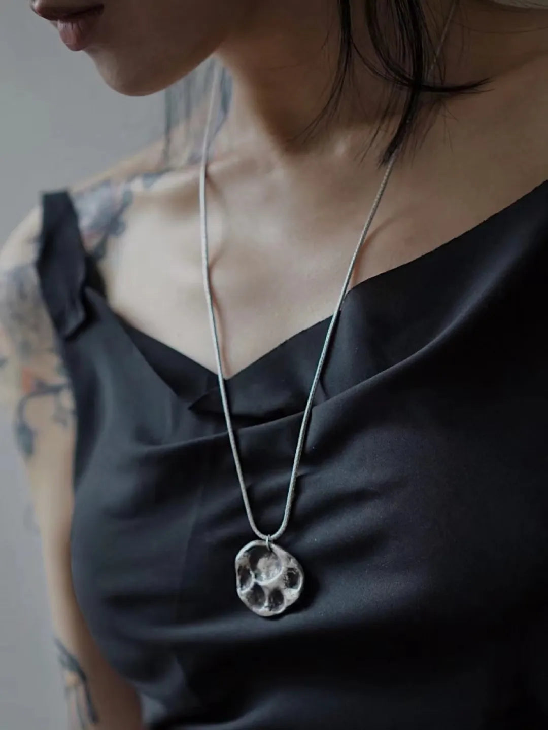 Custom Cat Paw Sterling Silver Pendant | GL54CH - Lumivault