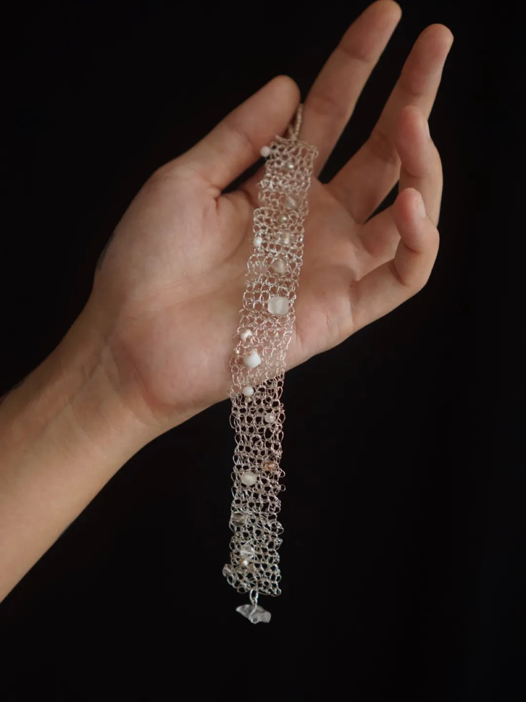 White Crystal Openwork Bracelet | GL30LC - Lumivault