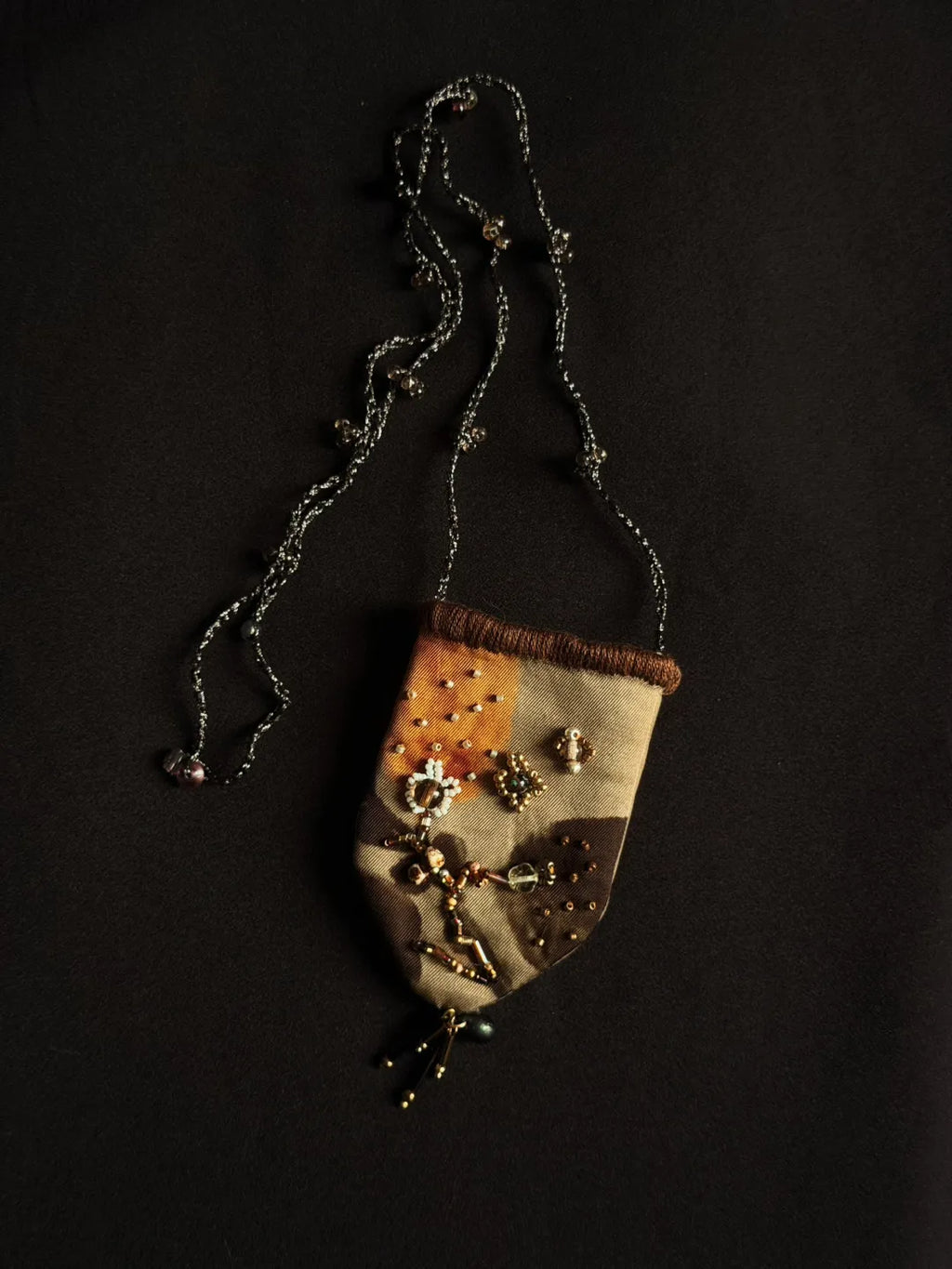 Embroidered Silk Mini Pouch Necklace | GL37HD - Lumivault
