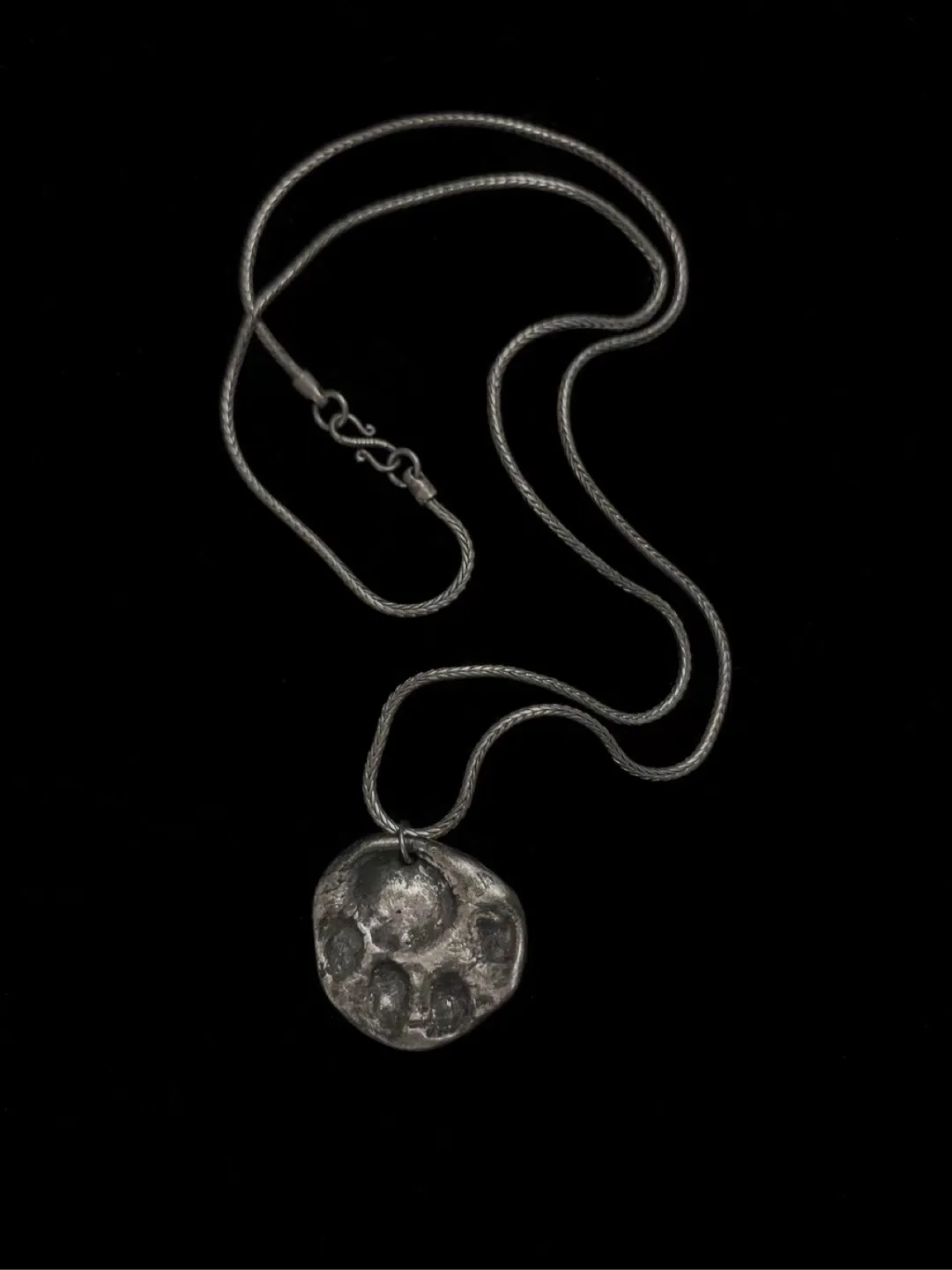Custom Cat Paw Sterling Silver Pendant | GL54CH - Lumivault