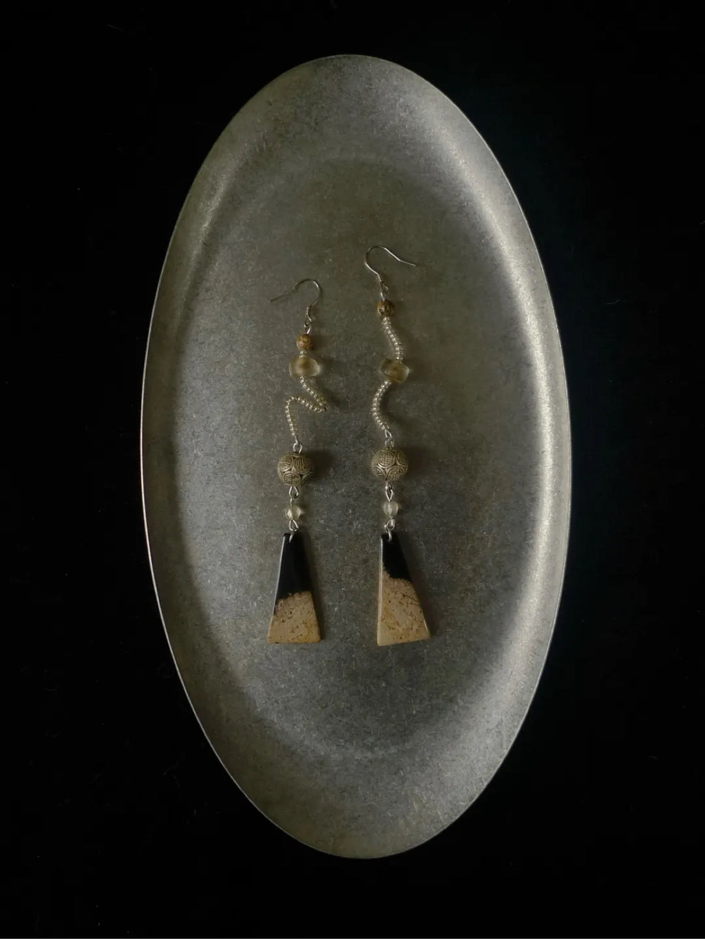 Silver Thread Petrified Wood Earrings | GL31BR - Lumivault