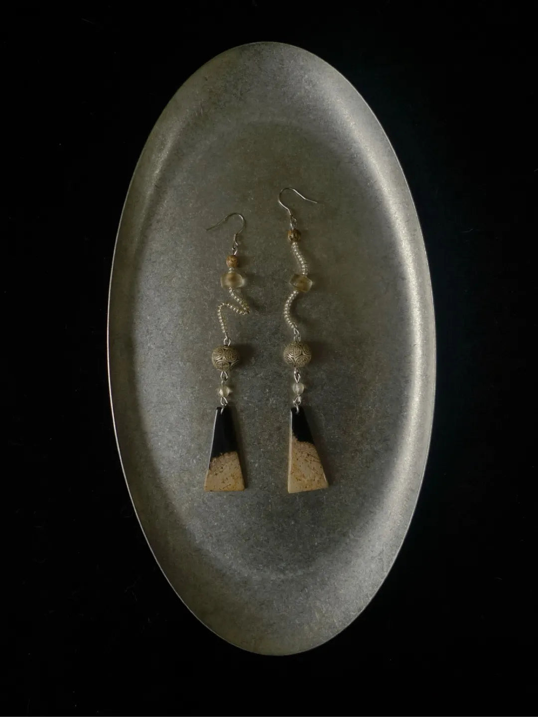 Silver Thread Petrified Wood Earrings | GL31BR - Lumivault