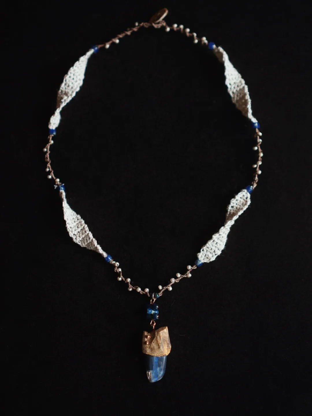 Blue Opal Agarwood Silk Necklace | GL51IH - Lumivault