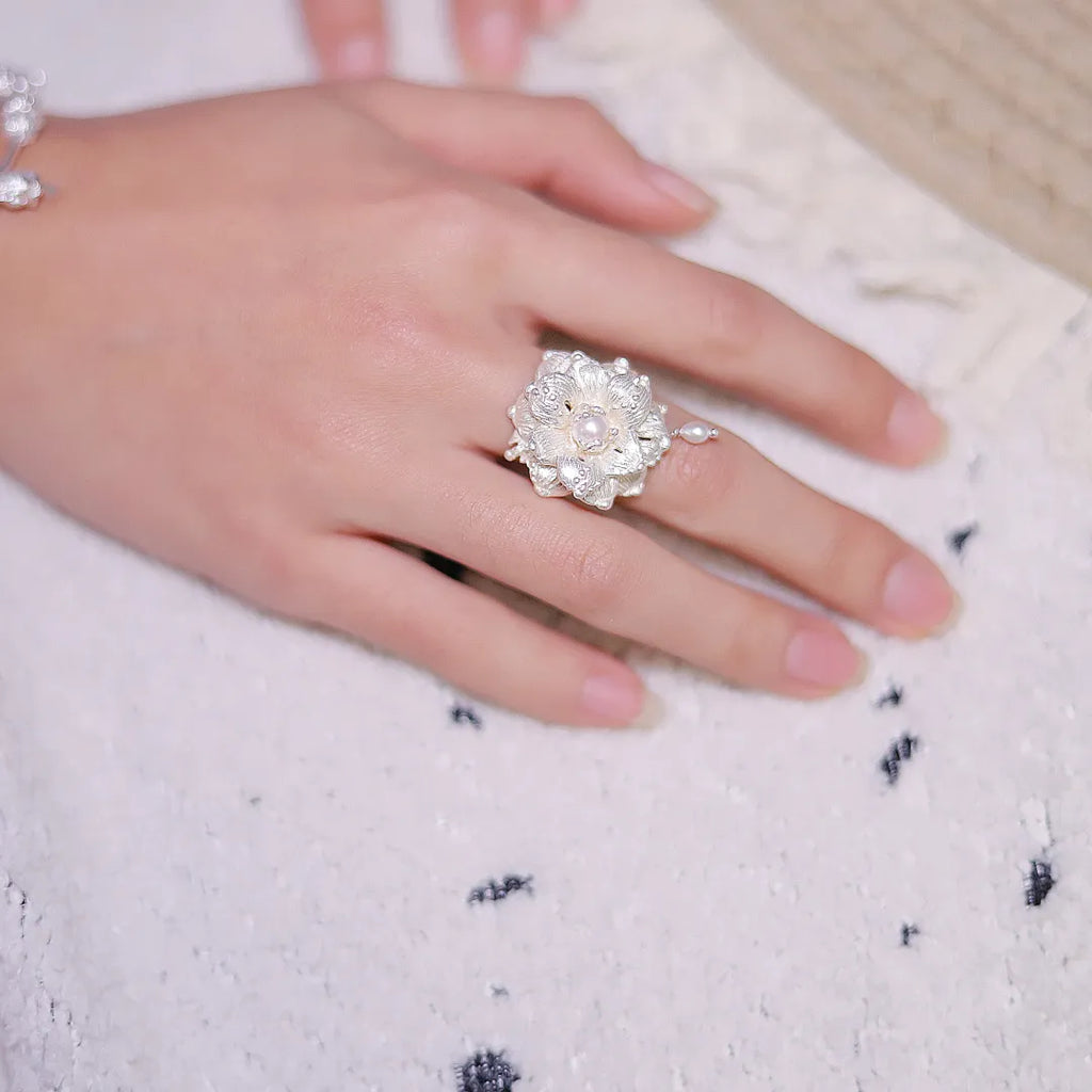 Prosperity Flower Sterling Silver Ring | US1029BB