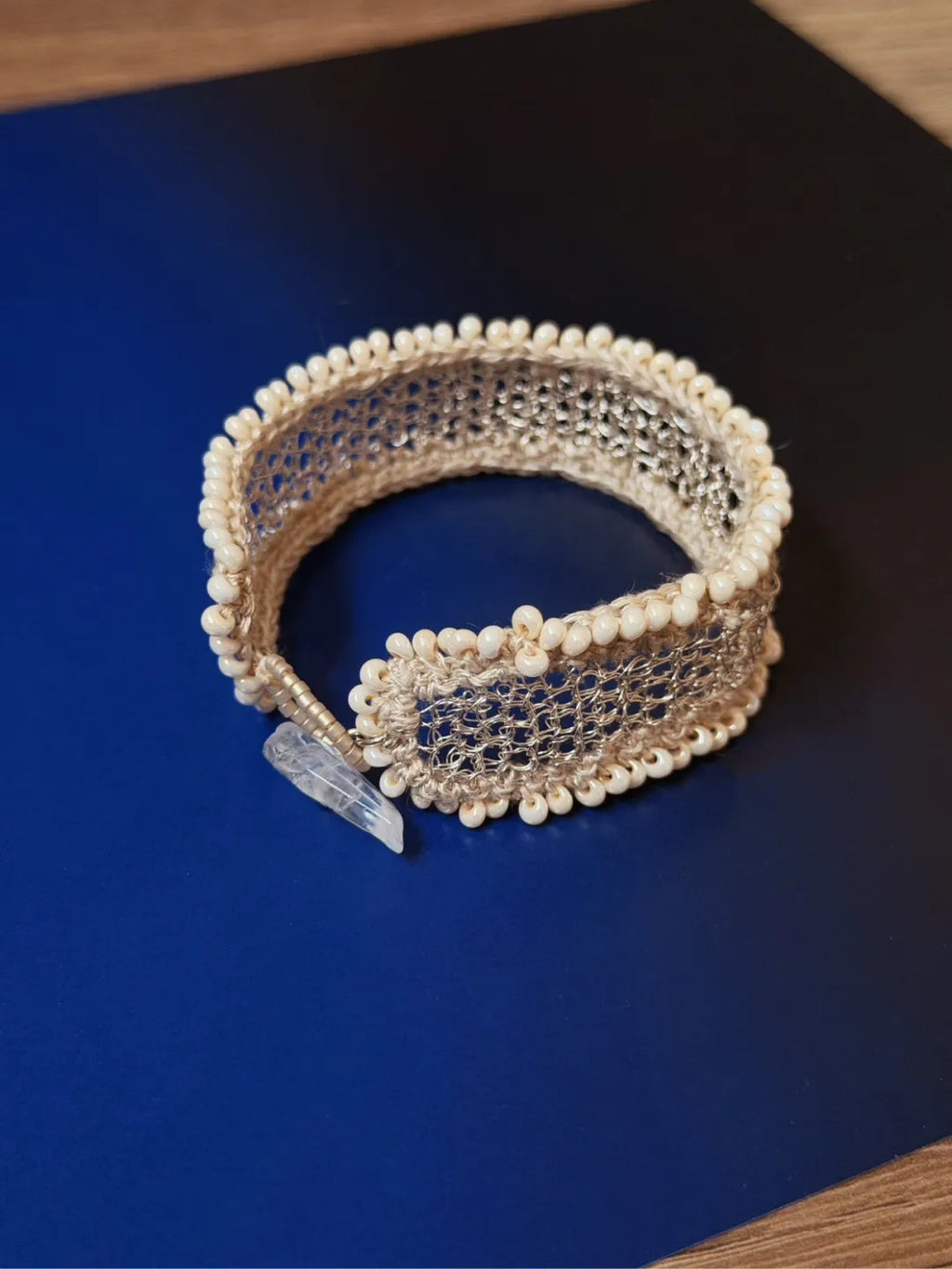 White Crystal Metal Openwork Bracelet | GL45IJ - Lumivault