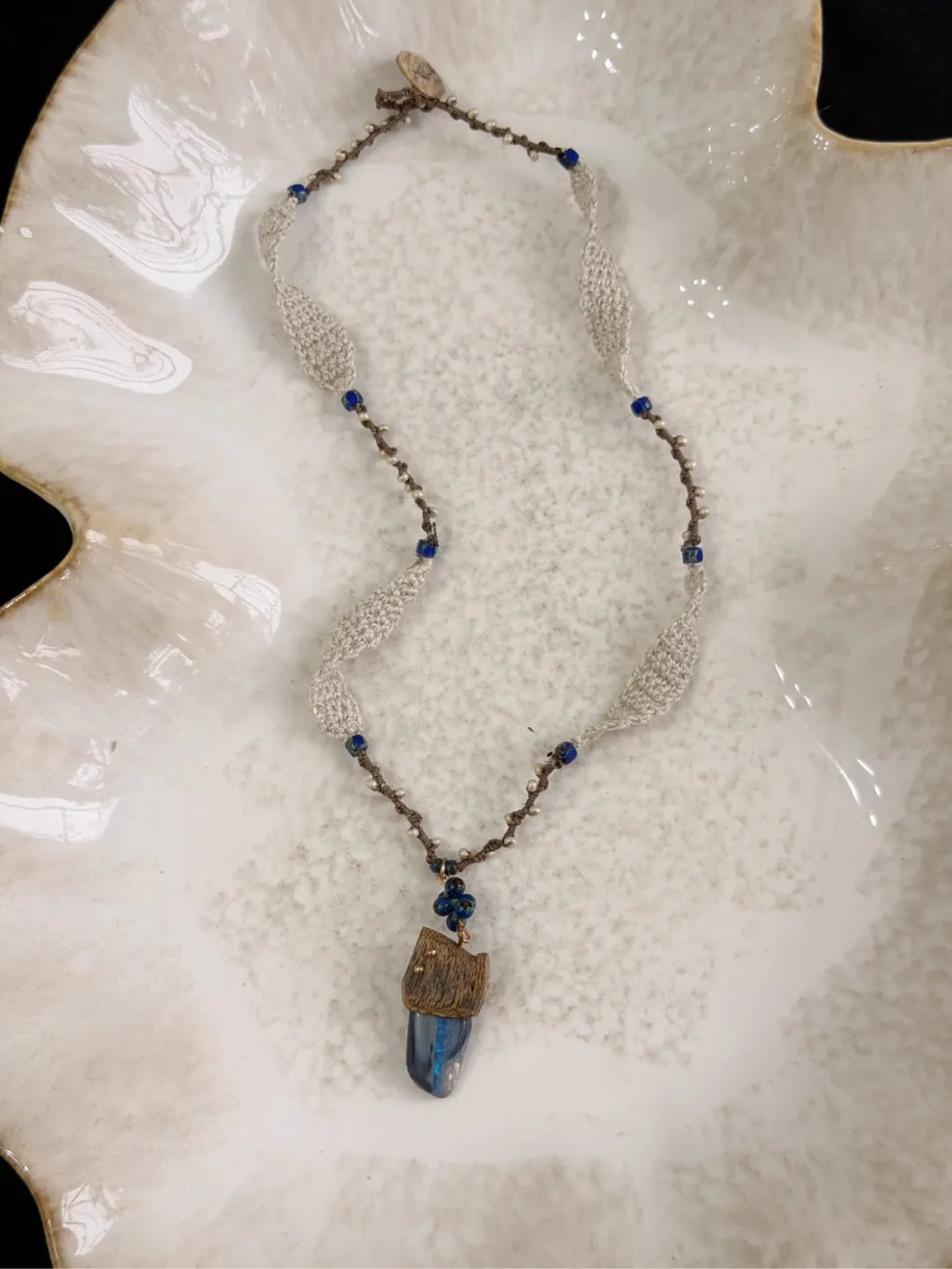 Blue Opal Agarwood Silk Necklace | GL51IH - Lumivault