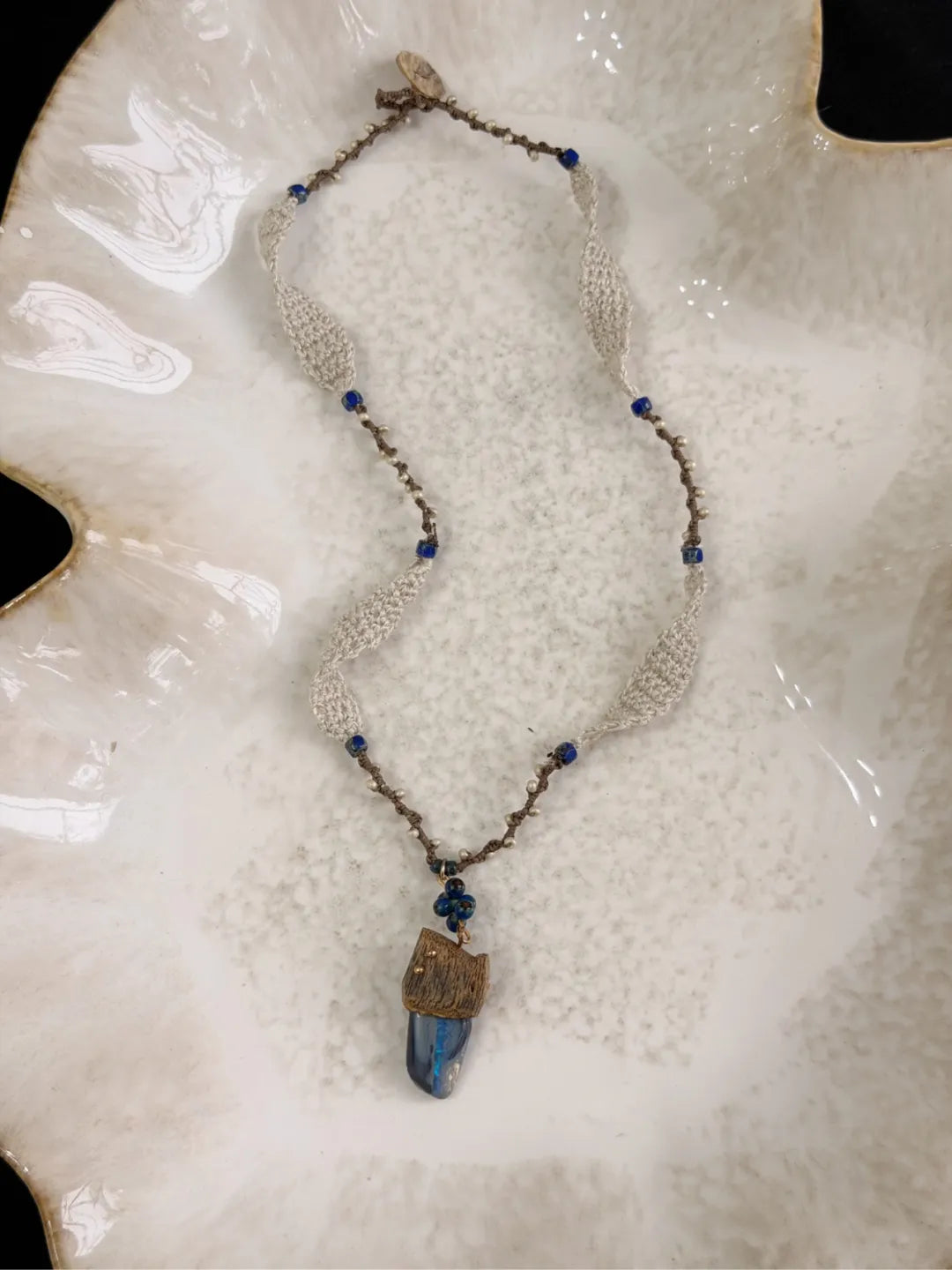 Blue Opal Agarwood Silk Necklace | GL51IH - Lumivault