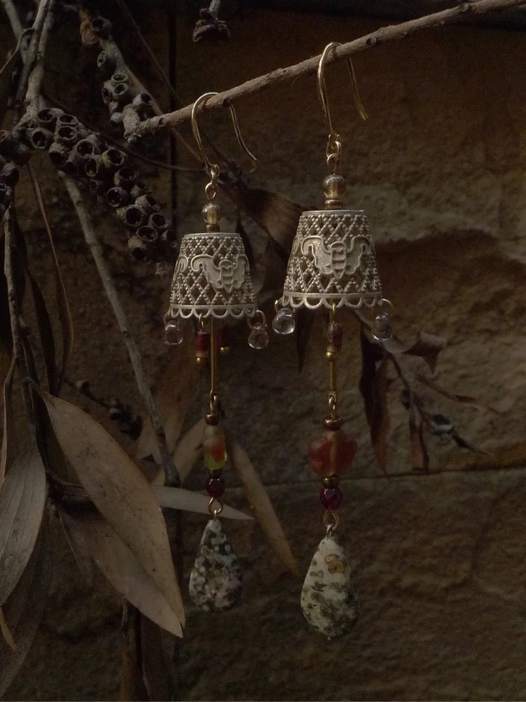 Plum by Lamplight Agate Brass Earrings | GL15GN - Lumivault