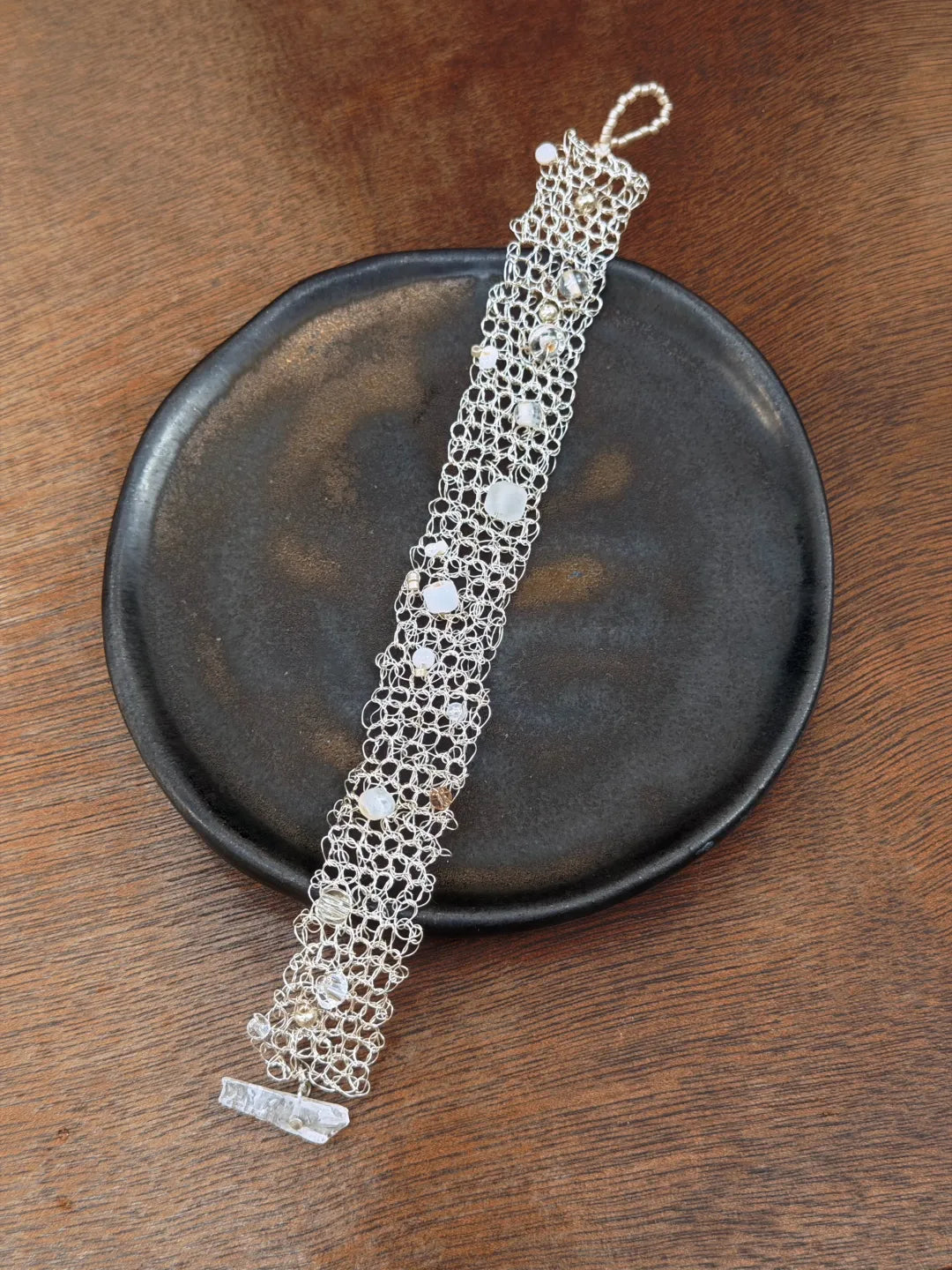 White Crystal Openwork Bracelet | GL30LC - Lumivault