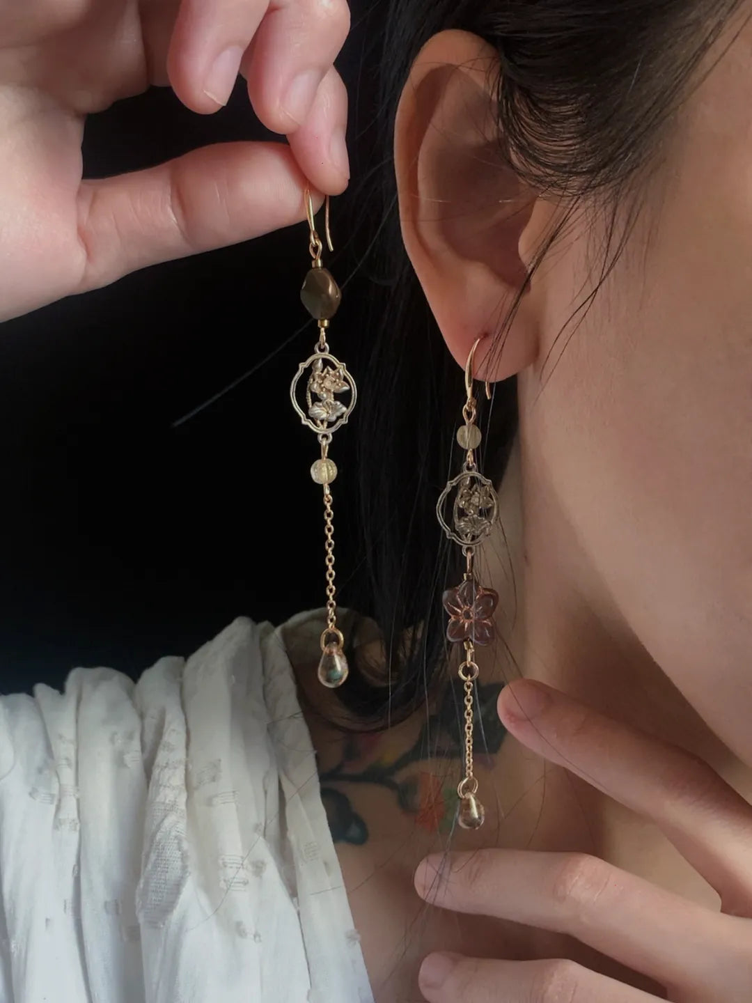 Ode to Lotus Earrings | GL53KI - Lumivault