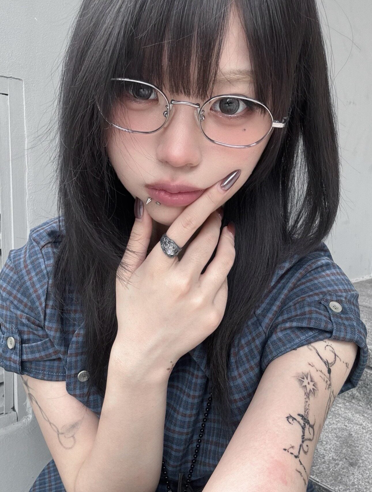 Classic Oval Metal Eyeglasses - Lumivault