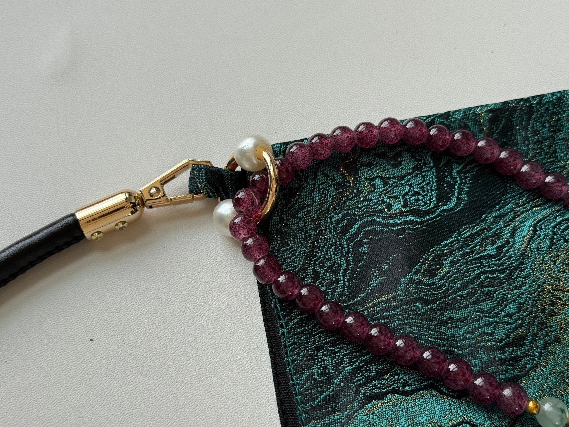 Chinoiserie Luxury Green Metallic Jade Beaded Tassel Silk Bag - Lumivault