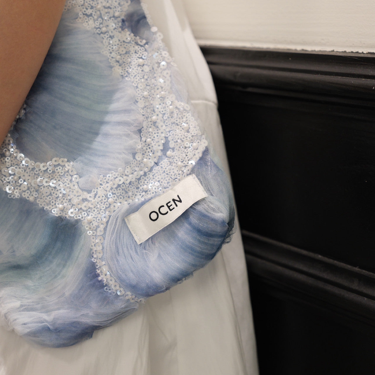 Ocen Mist Phone Bag - Lumivault