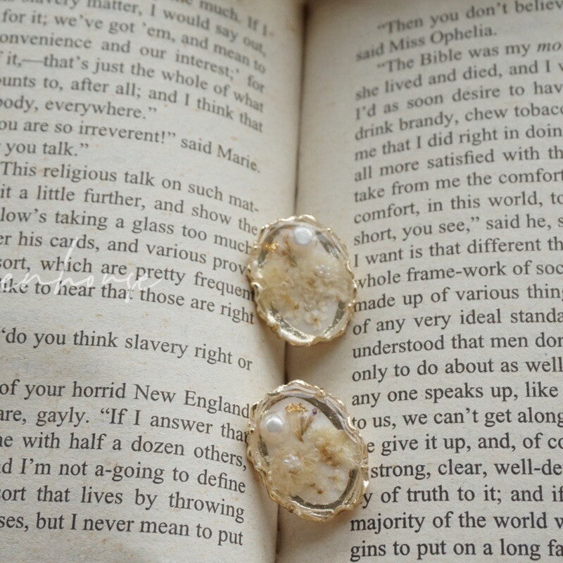 Vintage Petal Frame Resin Earrings