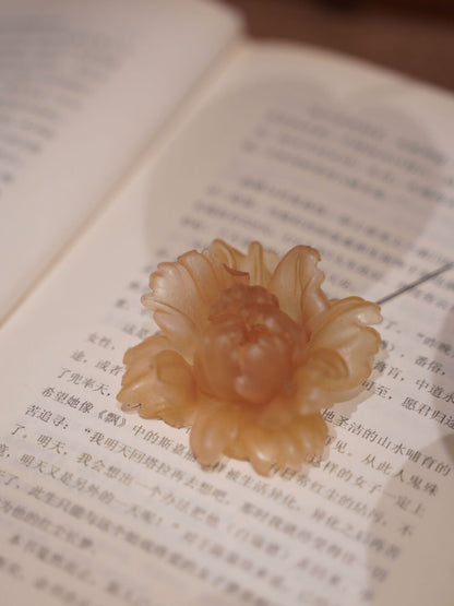 Peony Leather Shadow Puppet Brooch