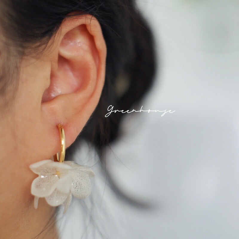 White Hydrangea Earrings,Lumivault.