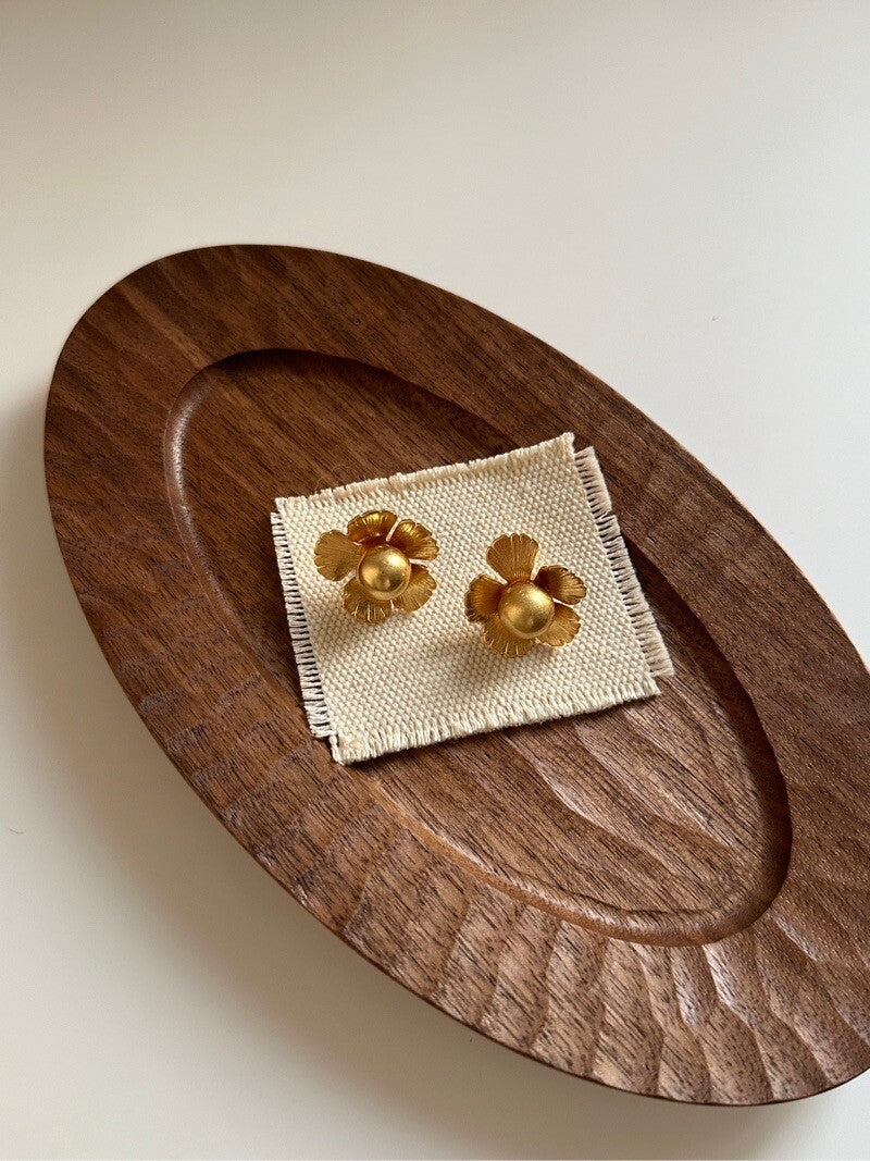 Vintage Gold Flower Stud Earrings,Lumivault.