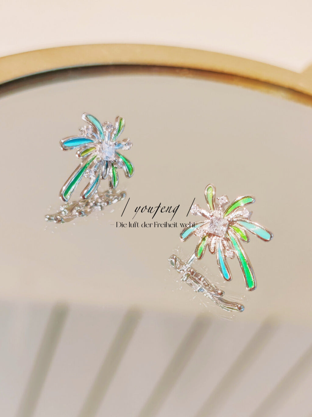 Star Falling to Earth Earrings,Studs,Lumivault.