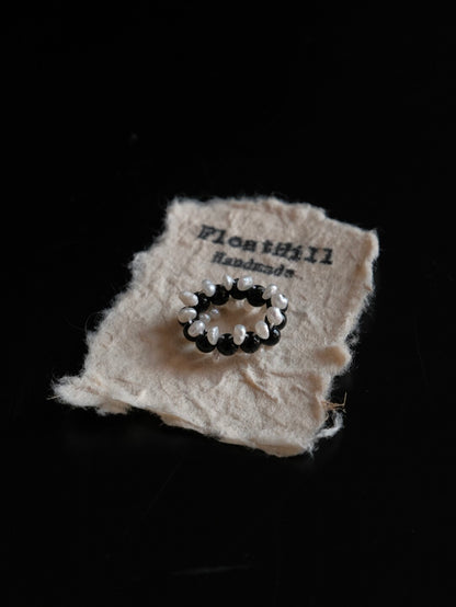 Black White Freshwater Pearl Beaded Ring
