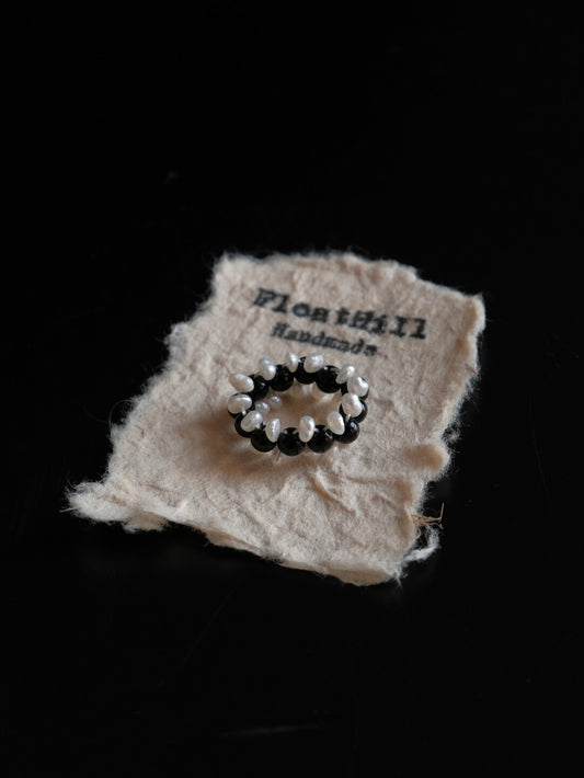 Black White Freshwater Pearl Beaded Ring