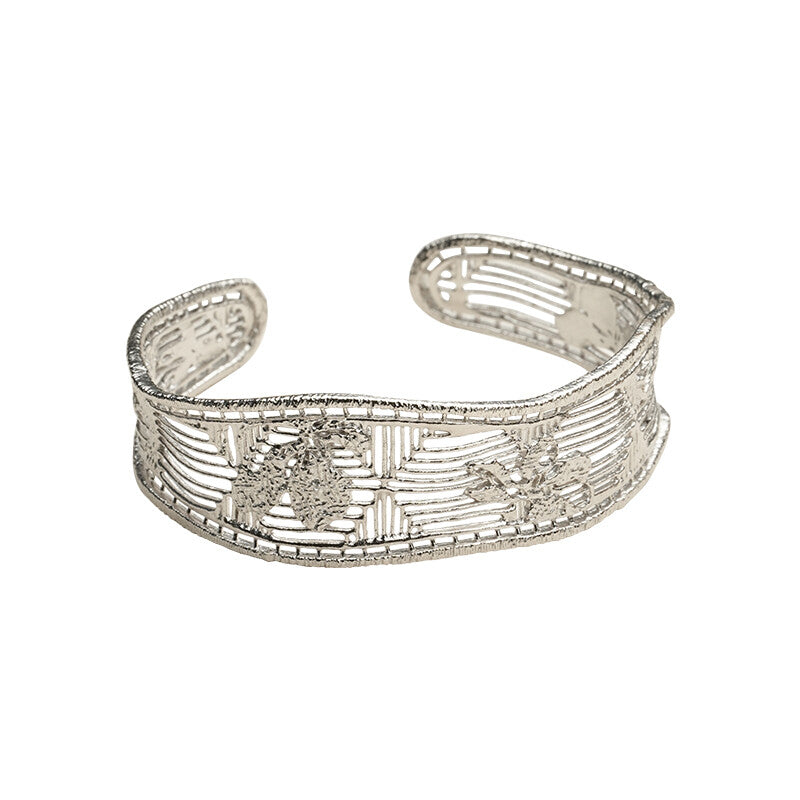 Gardenia Fiber Hollow Bracelet,White Gold,Lumivault.