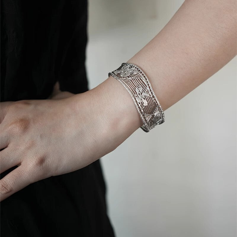 Gardenia Fiber Hollow Bracelet,Lumivault.