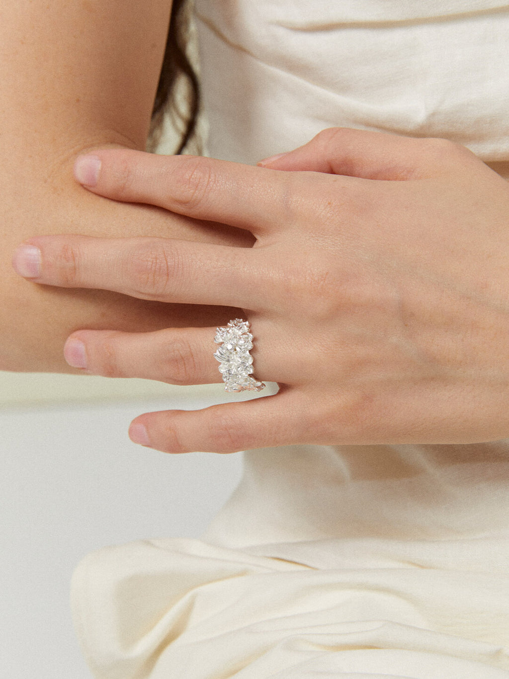 Flower Cluster Ring,Lumivault.
