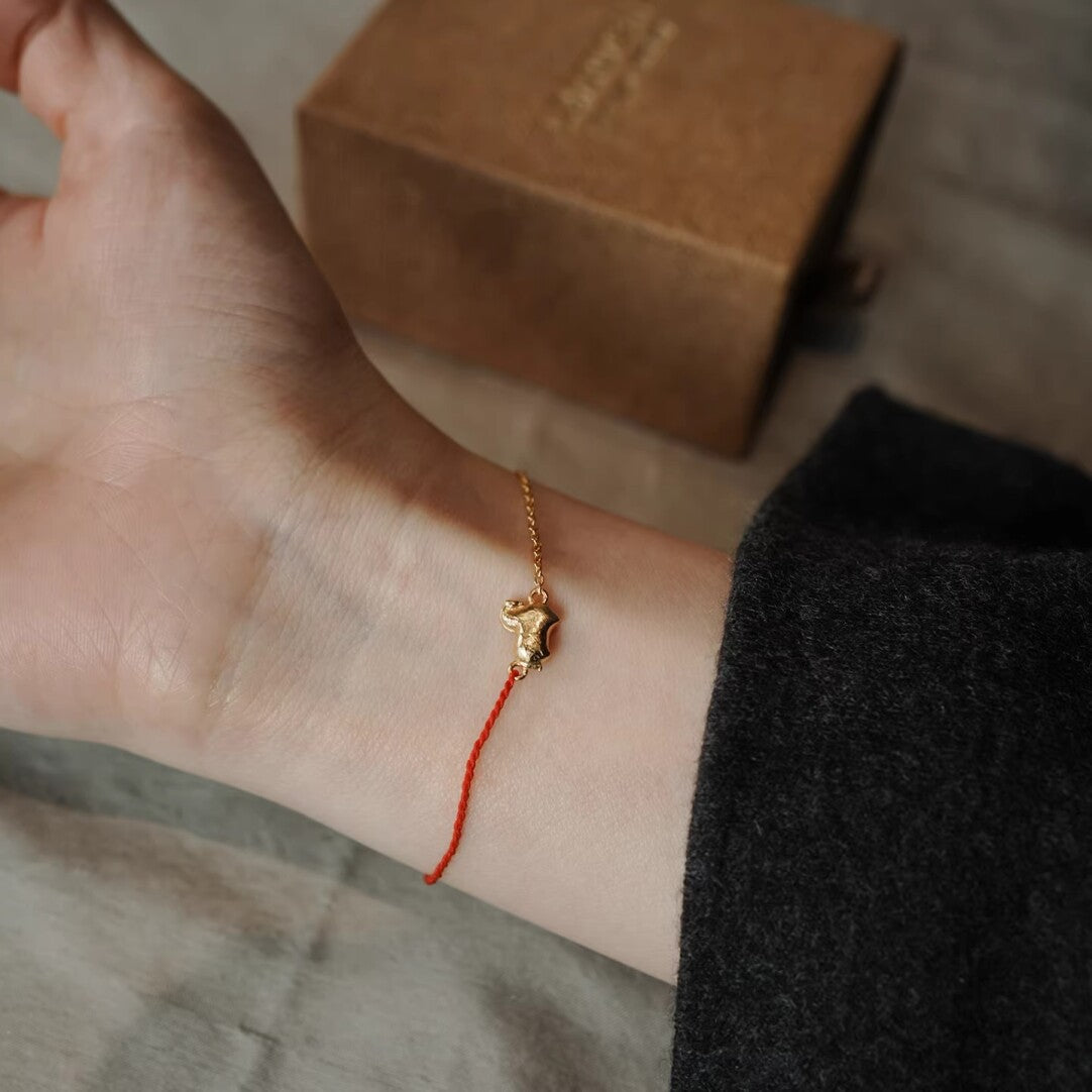 Gold Pony Red Rope Bracelet,Lumivault.
