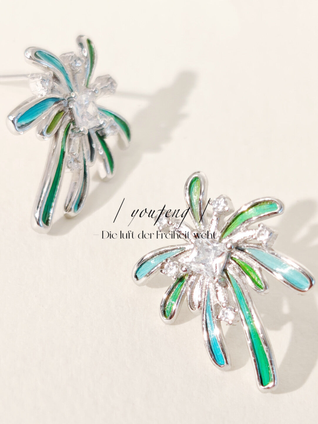Star Falling to Earth Earrings,Lumivault.