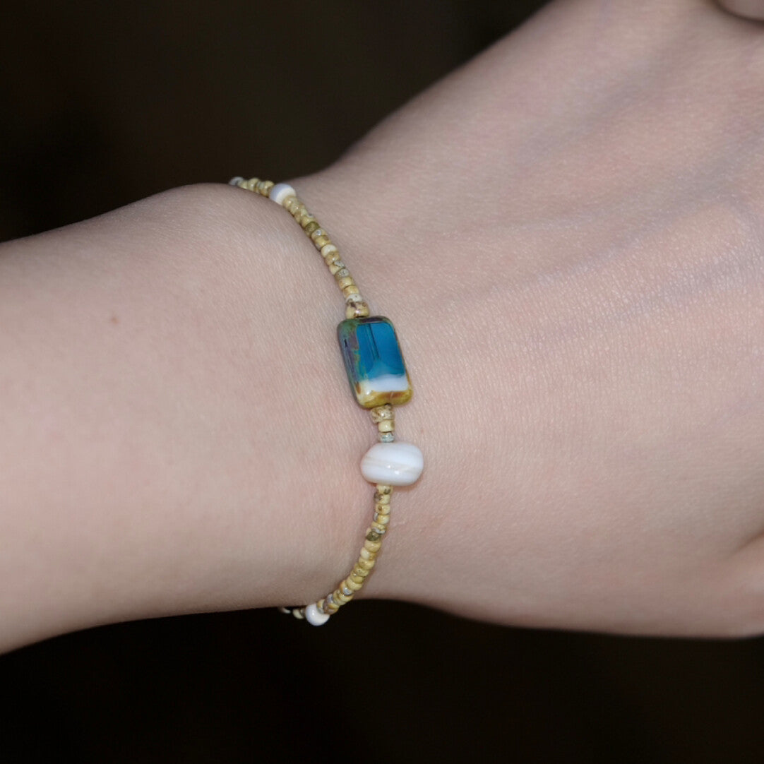 One Bracelet,5 / Please note your wrist size when placing orders.,Lumivault.