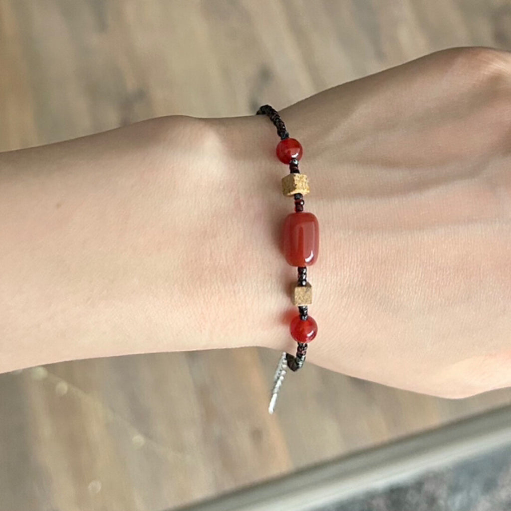 One Bracelet,10 / Please note your wrist size when placing orders.,Lumivault.