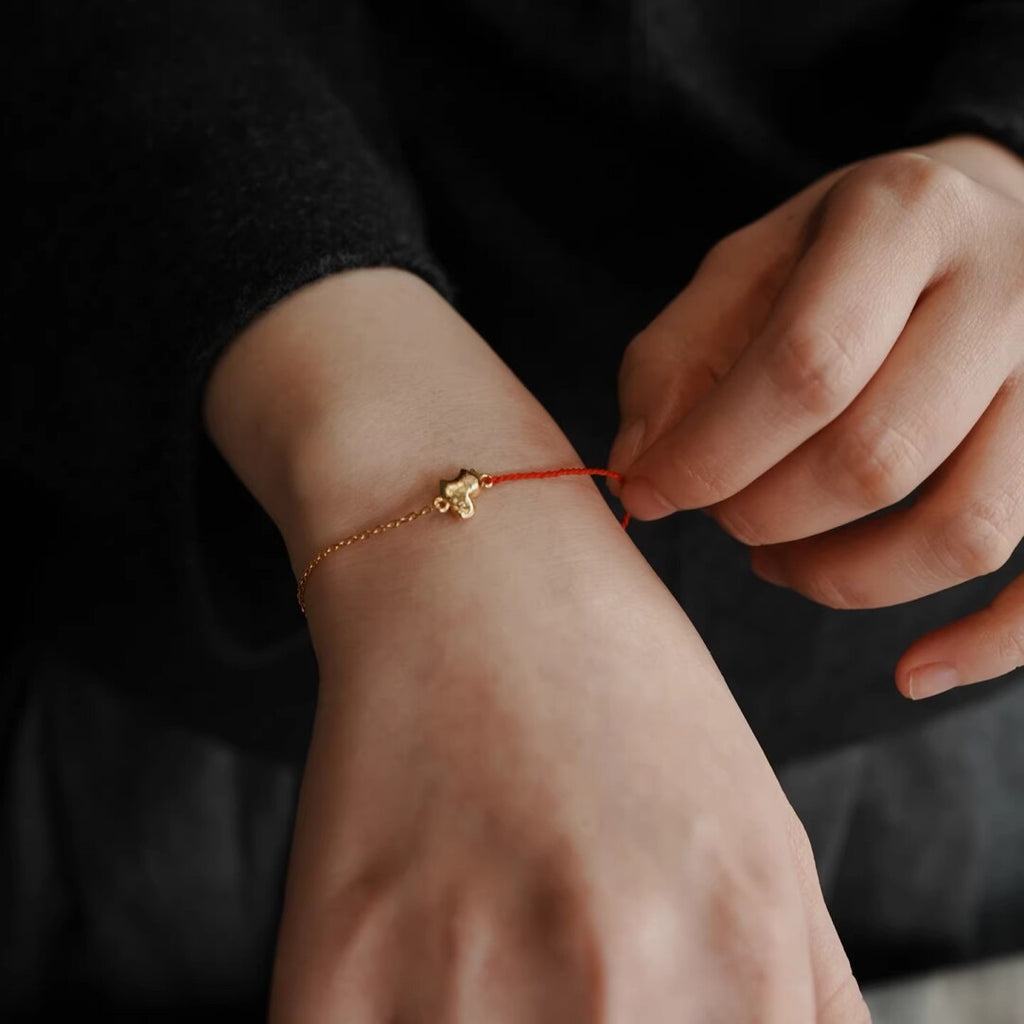 Gold Pony Red Rope Bracelet,Lumivault.