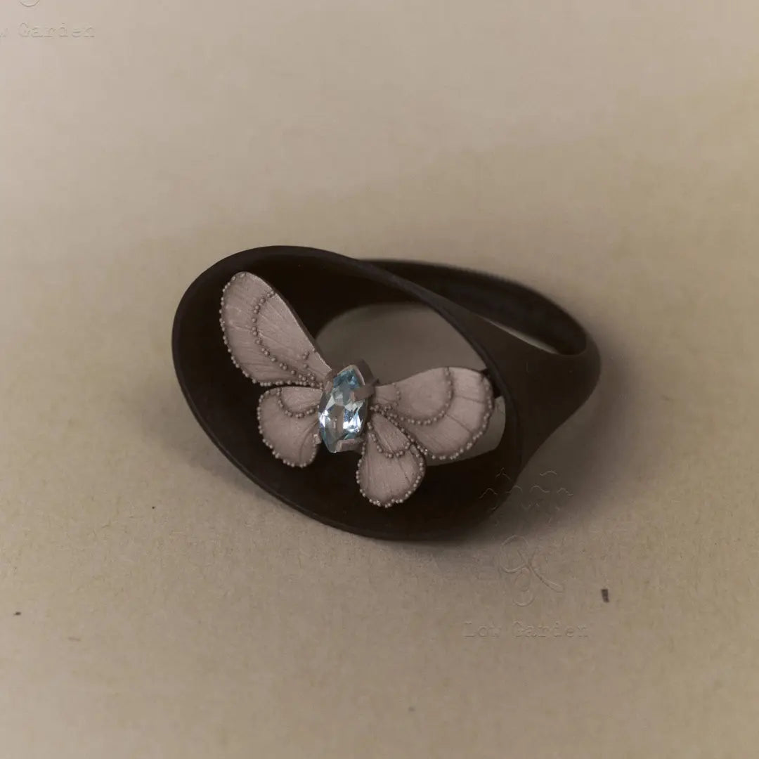 "Empty Casket" LG1301KX